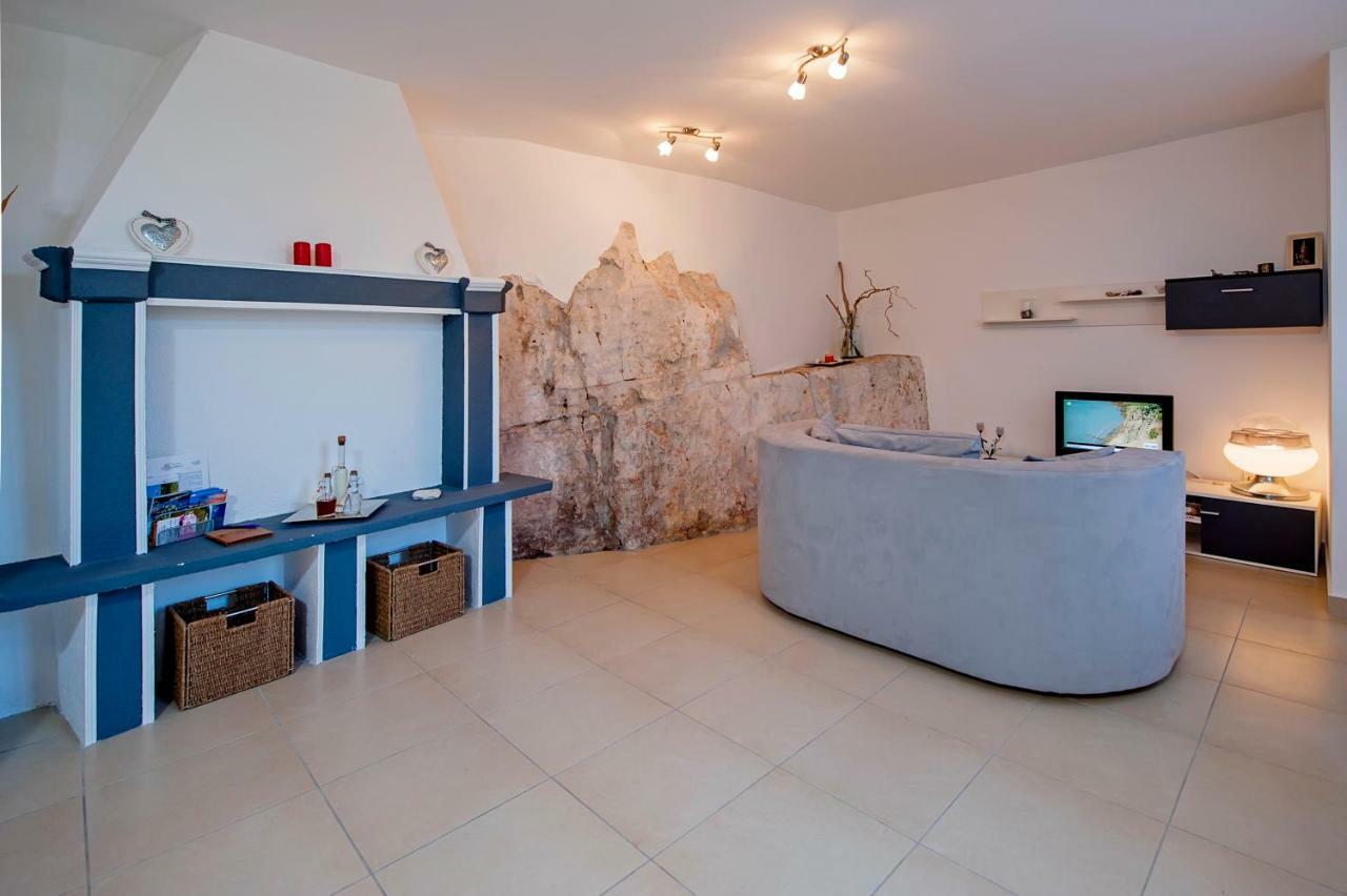 Dietro La Grotta Rovinj Exterior foto